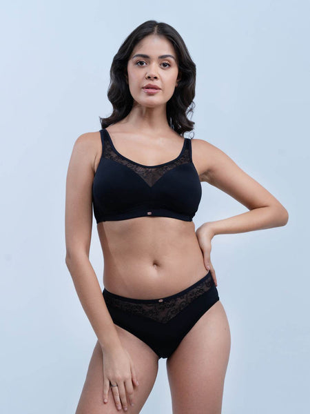 SOIE Woman - Full Coverage Padded Bra and Mid Rise Brief With Lace Detailing - -for Women