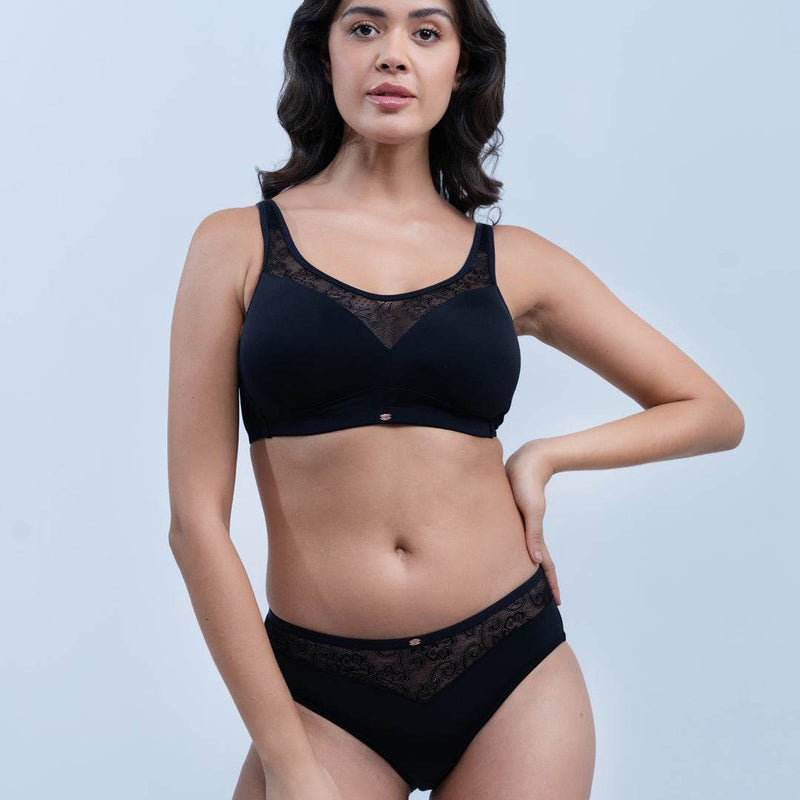 SOIE Woman - Full Coverage Padded Bra and Mid Rise Brief With Lace Detailing - -for Women