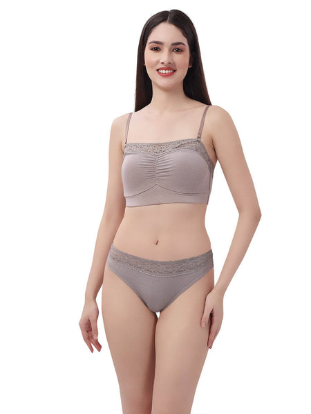 SOIE Woman - Lacy Bandeau Bra with Mid Rise Full Coverage Solid Lacy Brief - -for Women