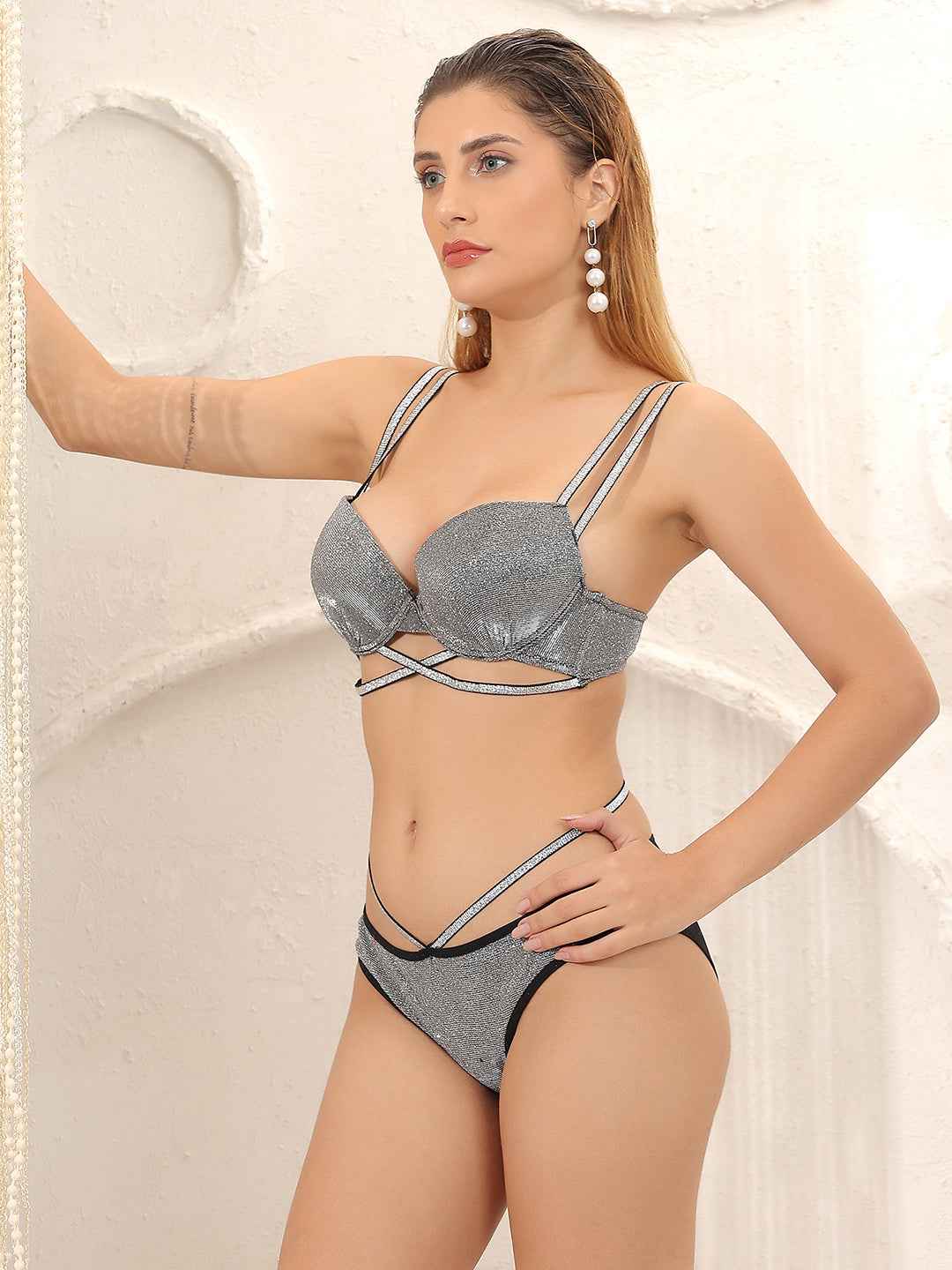 Brachy Women Luxury Sexy Sparkly Crystal Diamond Club Bra and Mid Waist Shiny Panty Lingerie Set