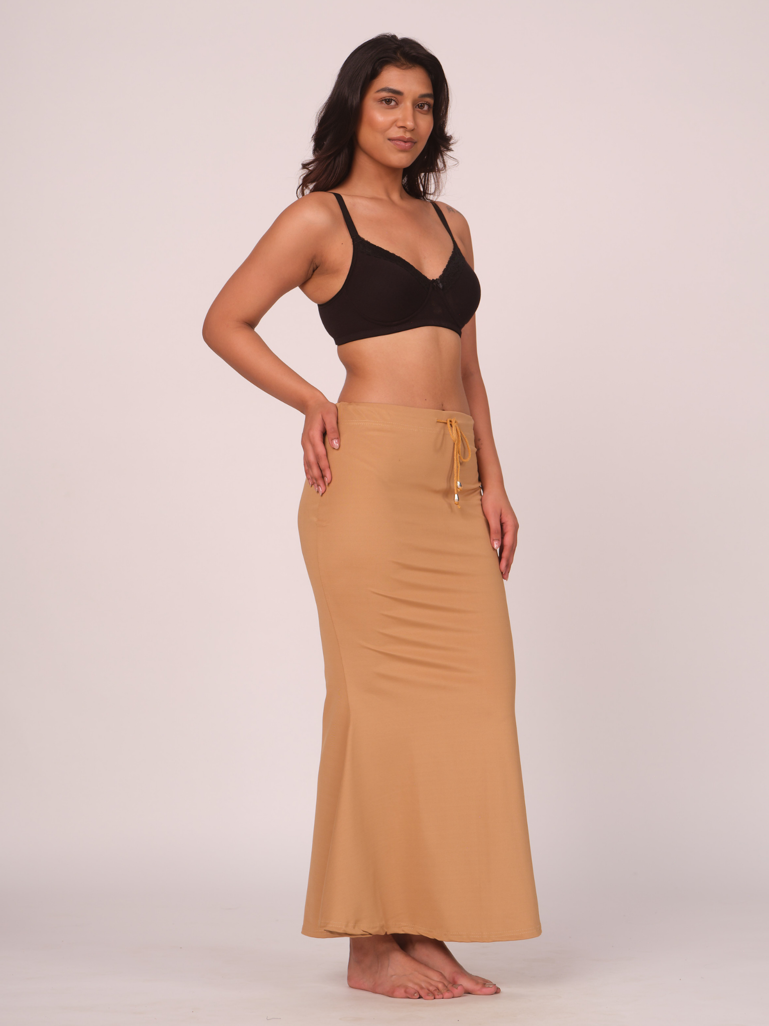 Munns & Mars Polyester Fish-Cut Saree Shapewear