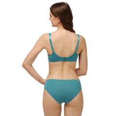 SOIE Woman - Full coverage Sweetheart neckline padded wired bra with Medium coverage brief - -for Women