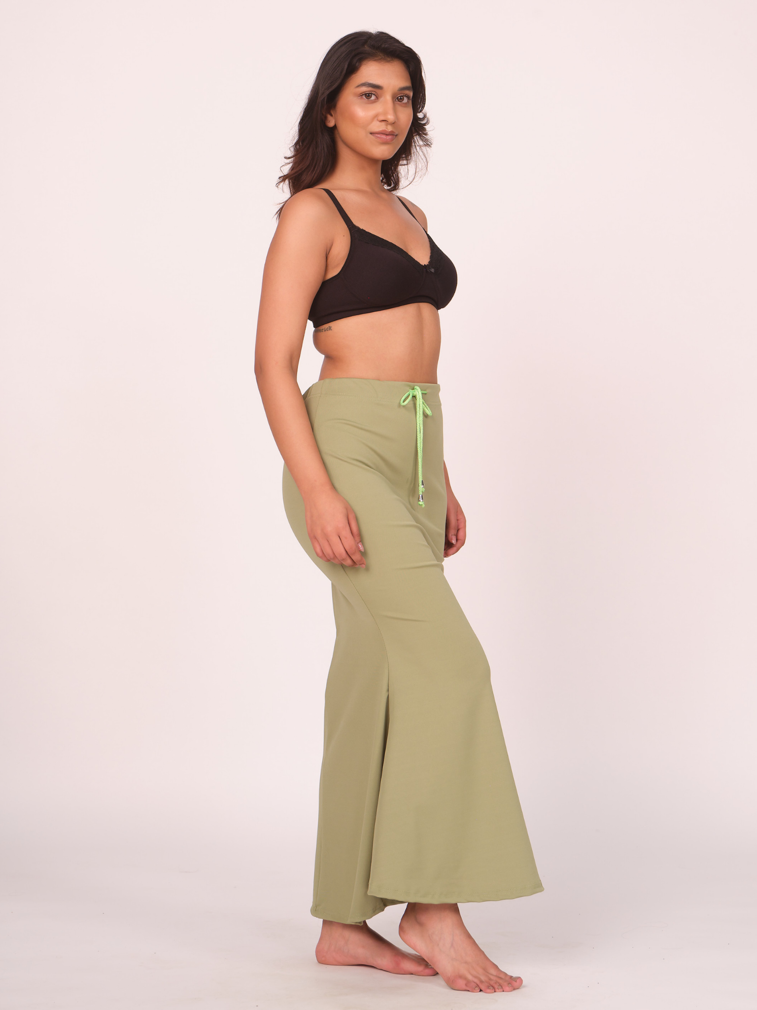 Munns & Mars Polyester Fish-Cut Saree Shapewear