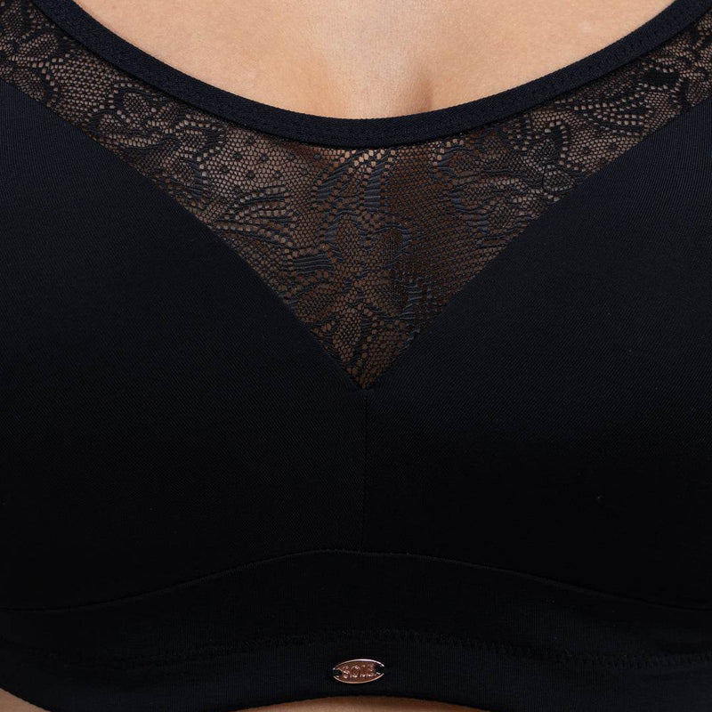 SOIE Woman - Full Coverage Padded Bra and Mid Rise Brief With Lace Detailing - -for Women