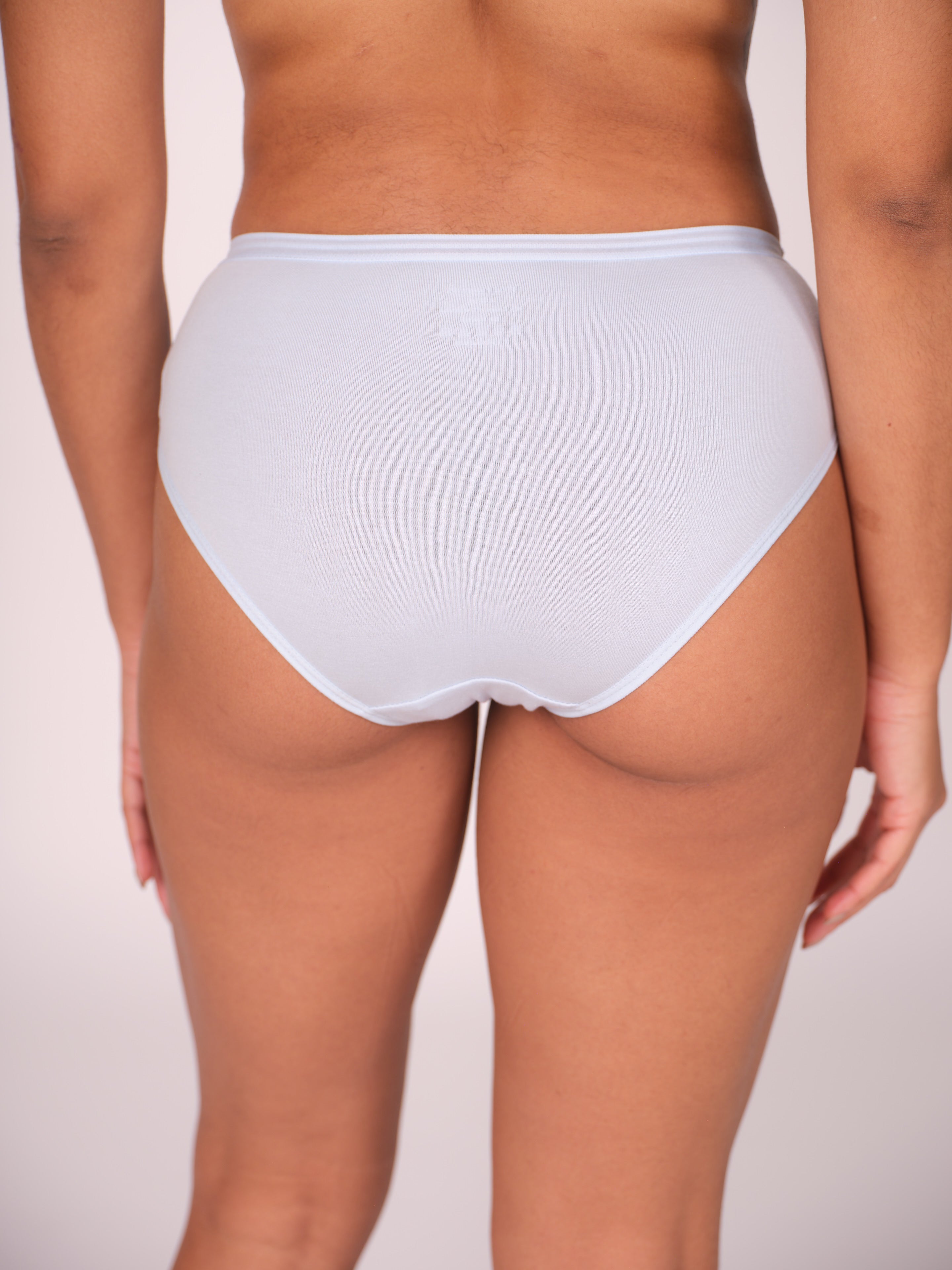 Mid Waist Hipster Panty (Outer Elastic-Plain)