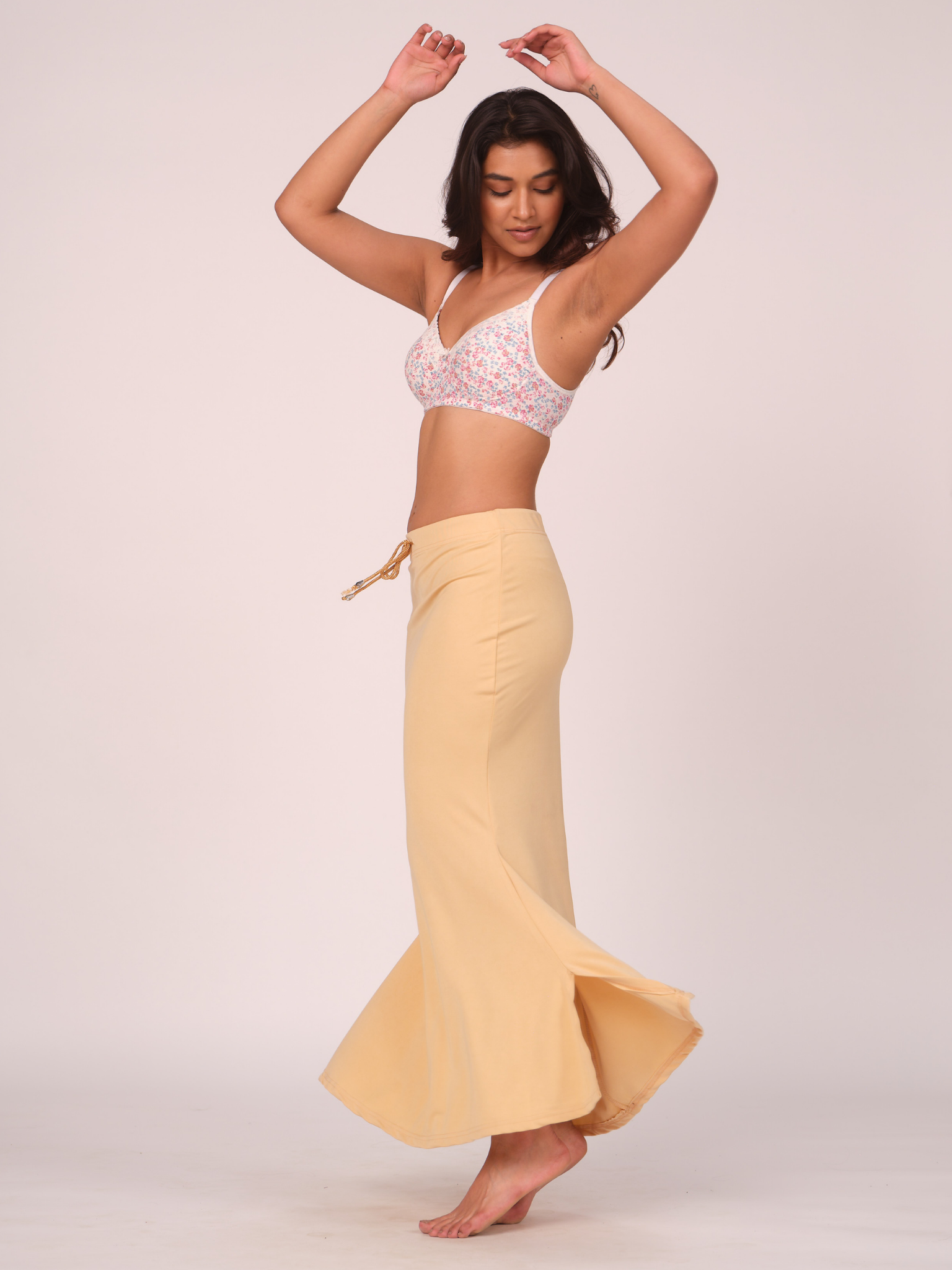 Munns & Mars Polyester Fish-Cut Saree Shapewear
