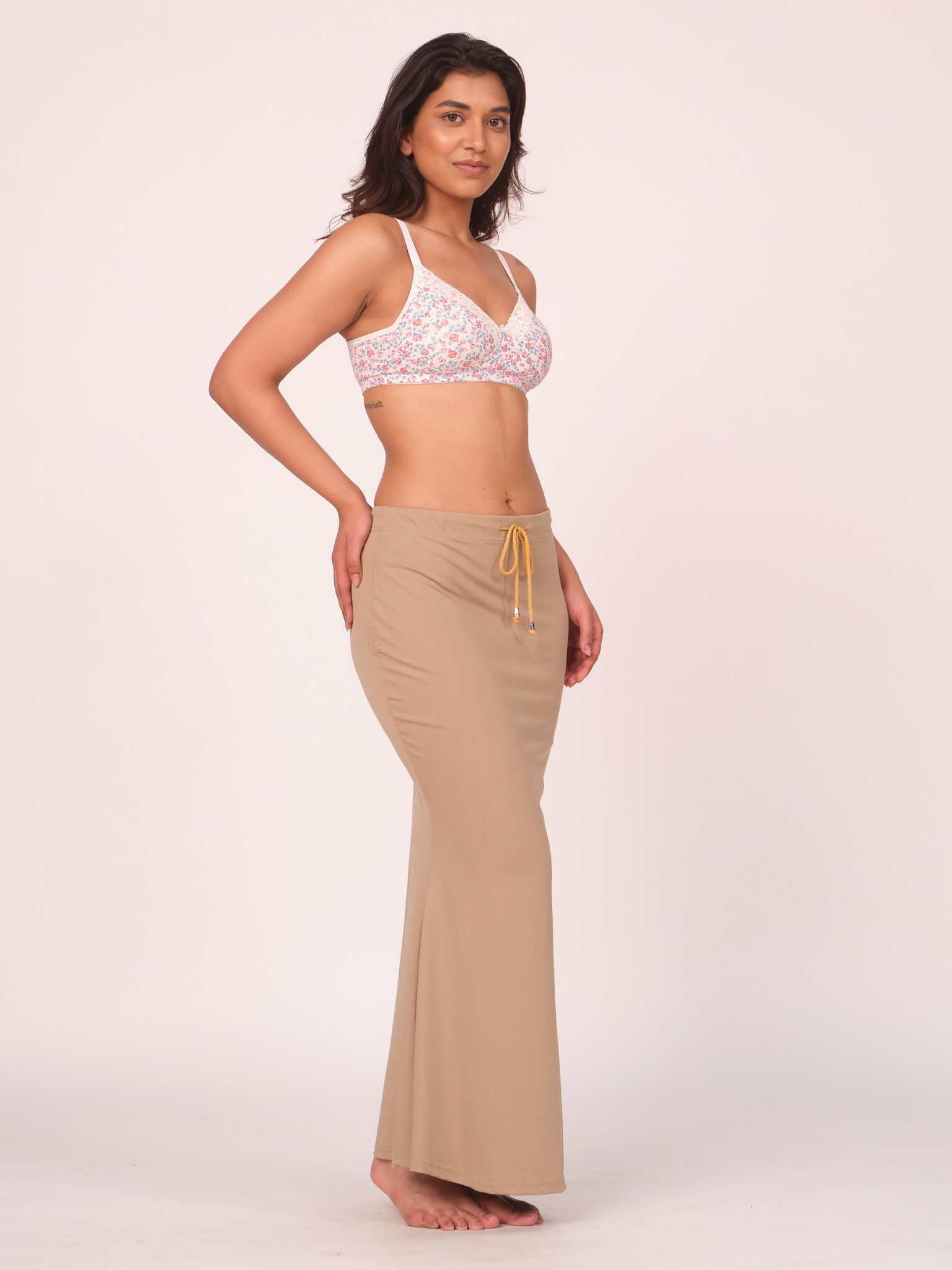 Munns & Mars Polyester Fish-Cut Saree Shapewear