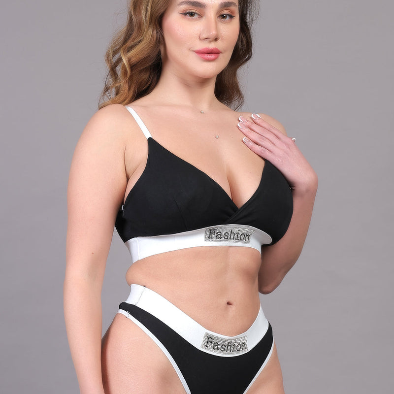 Brachy Women Padded Non Wired Lingerie Bra & Briefs Set