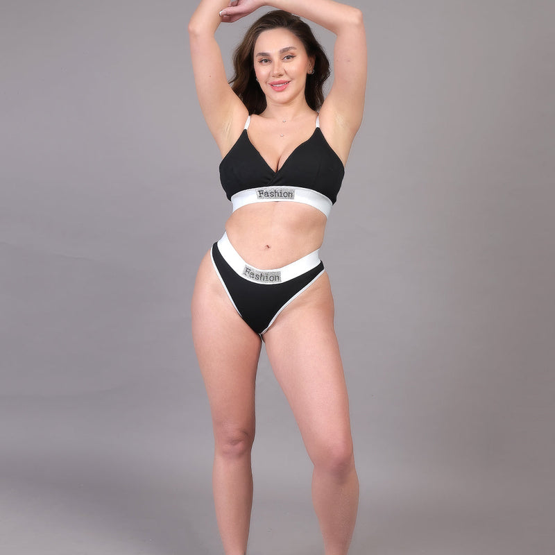 Brachy Women Padded Non Wired Lingerie Bra & Briefs Set