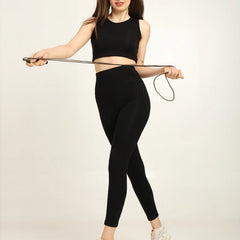 Model wearing women's high-waist bamboo yoga pants with side pocket, showcasing comfort and style.