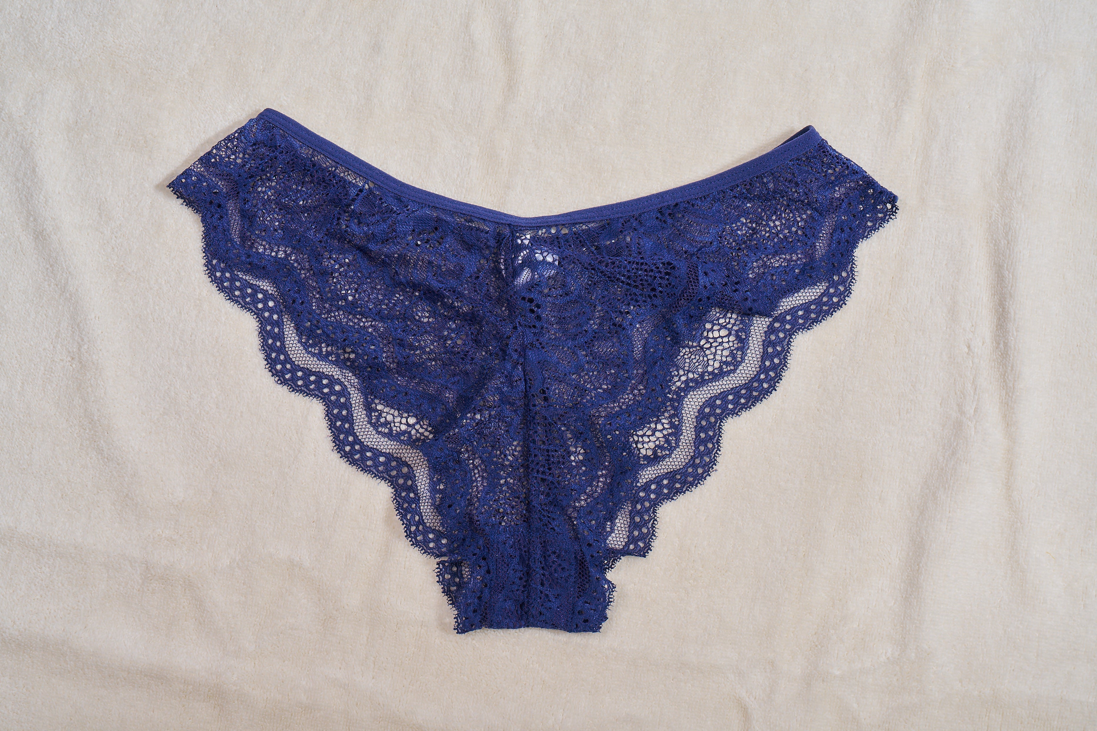 Lace & Grace (LG08)
