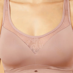 Full Coverage Padded Non Wired Bra With Lace Detailing