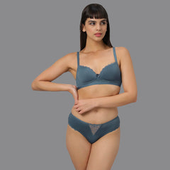 SOIE Woman - Padded Non Wired Medium Coverage Lace Design T-shirt Bra with Mid Rise Full Coverage Lace Brief - -for Women