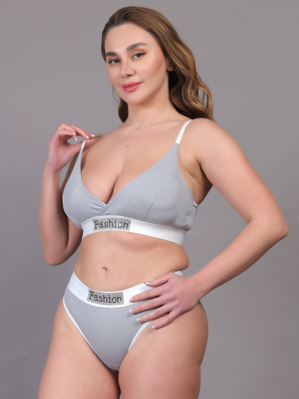 Brachy Women Padded Non Wired Lingerie Bra & Briefs Set