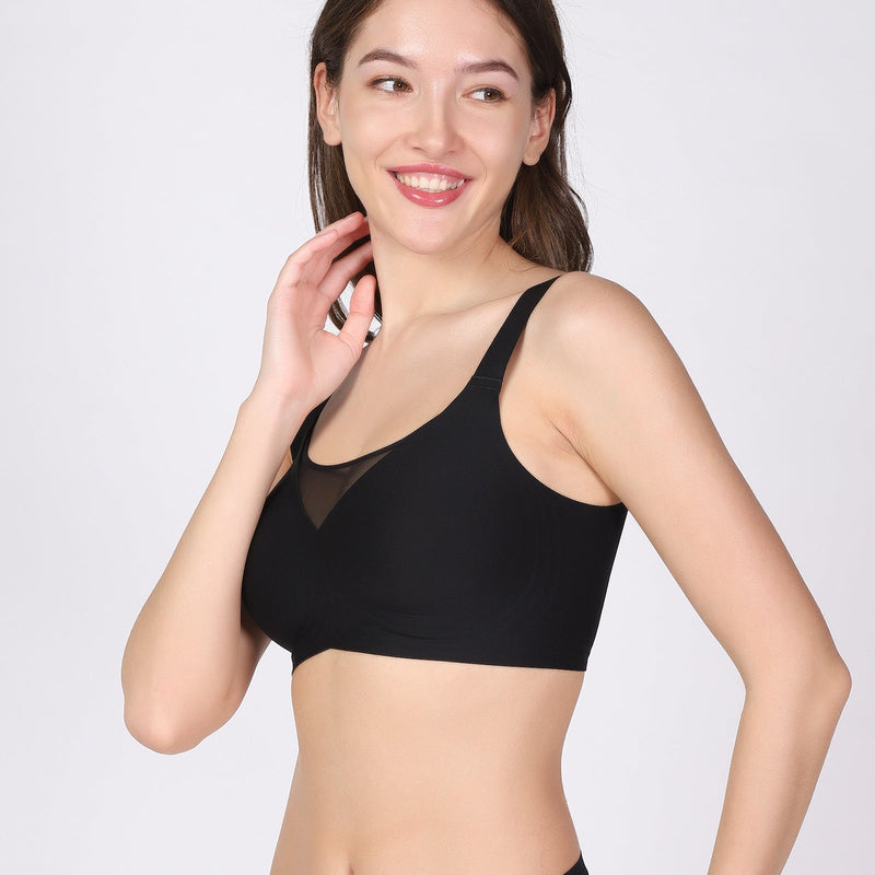 Rhea – Wireless Black Bra for Everyday Comfort