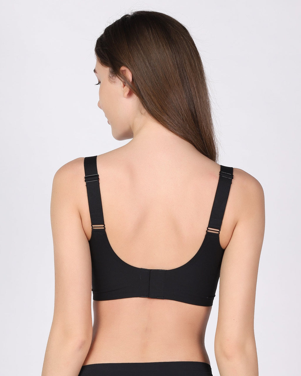 Rhea – Wireless Black Bra for Everyday Comfort