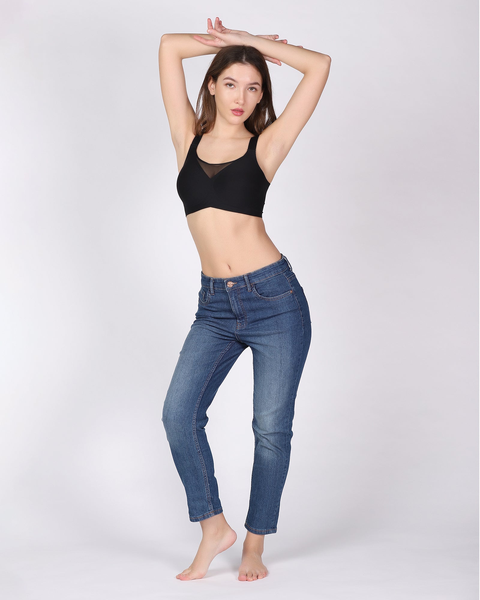 Rhea – Wireless Black Bra for Everyday Comfort