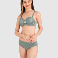 Women Green Parisian Cut Heavily Padded Push up Lingerie Set