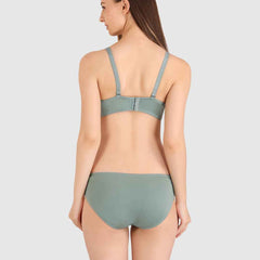 Women Green Parisian Cut Heavily Padded Push up Lingerie Set
