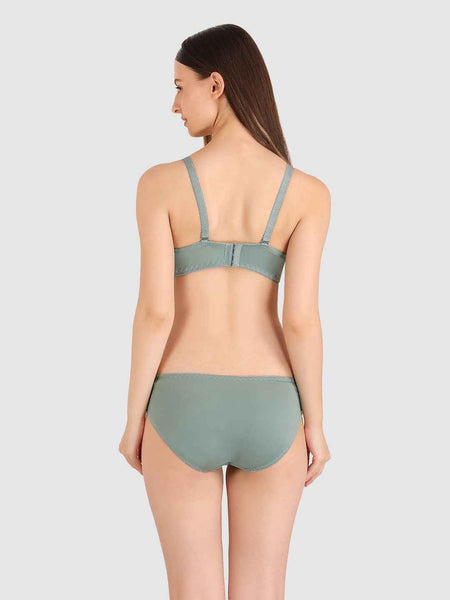 Women Green Parisian Cut Heavily Padded Push up Lingerie Set
