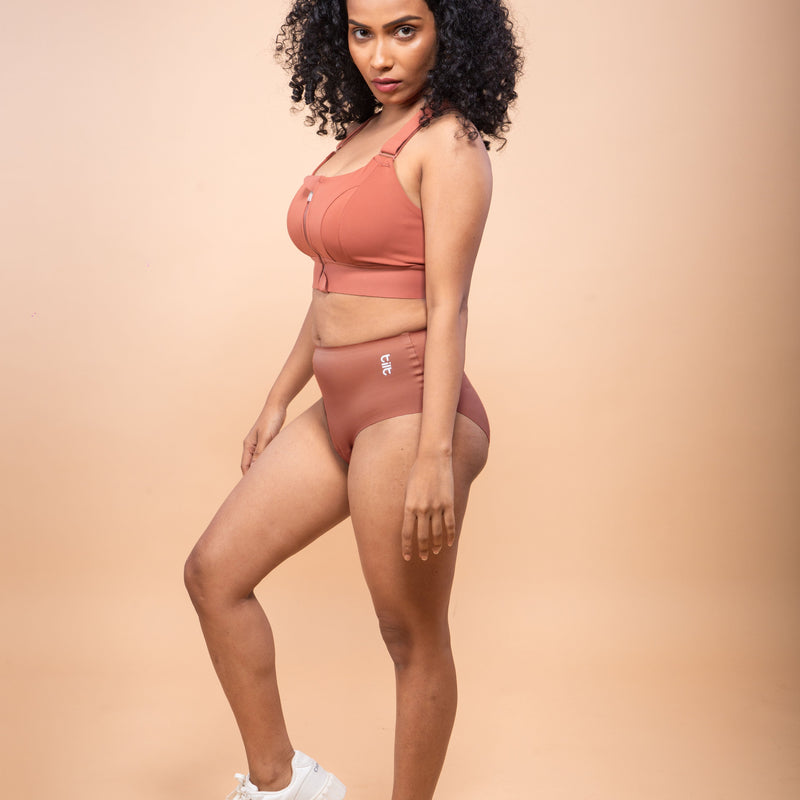 Tilt Guláb seamless underwear for women – leak proof and sweat-free.