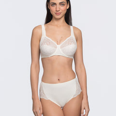 Brigitte ivory full lace bra side view – most comfortable womens bra for larger sizes