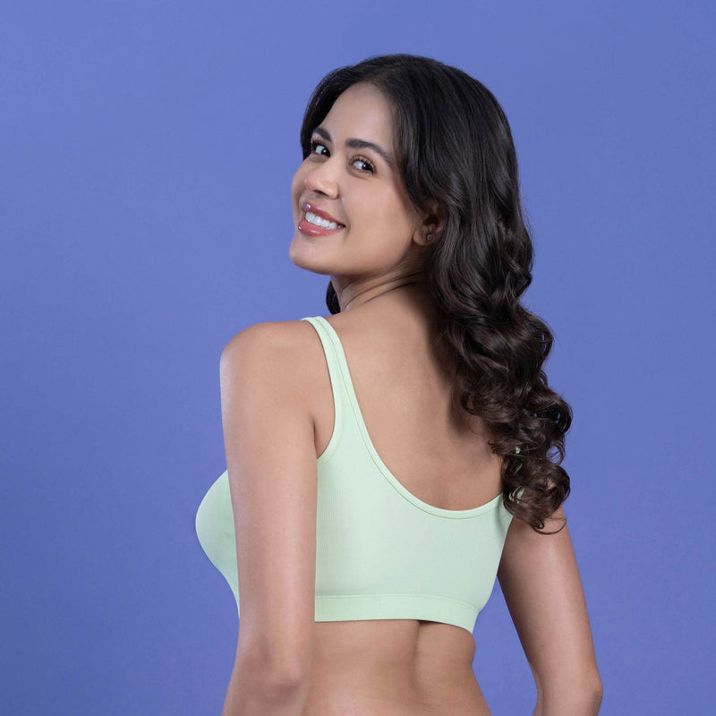 SOIE Woman - Removable Cups Non-Wired Full Coverage Low Impact Slip On Sports Bra - Bra -for Women