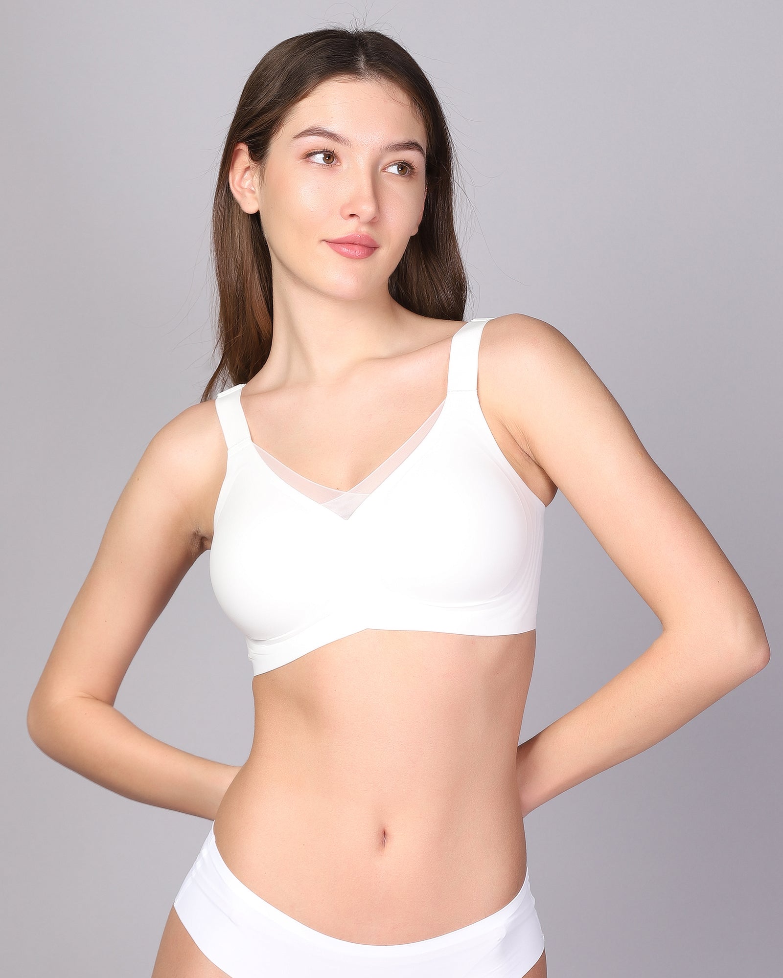 Bello – Wireless White Bra for Everyday Comfort