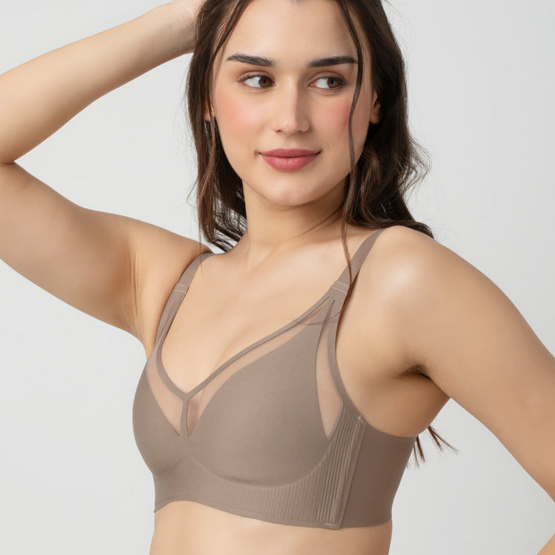 Taylor | Non padded bra with front detail and nipple cover