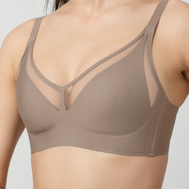 Taylor | Non padded bra with front detail and nipple cover