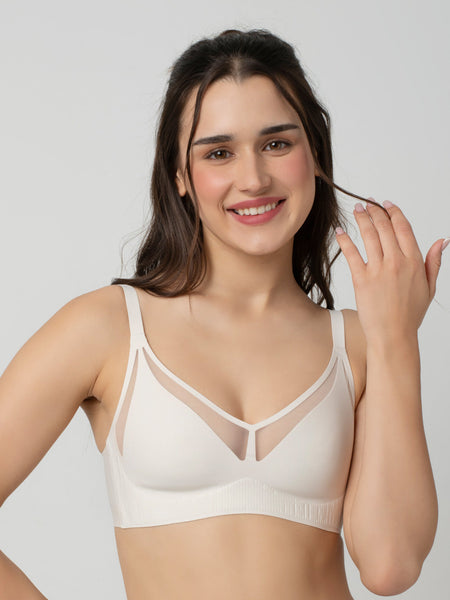 Taylor | Non padded bra with front detail and nipple cover