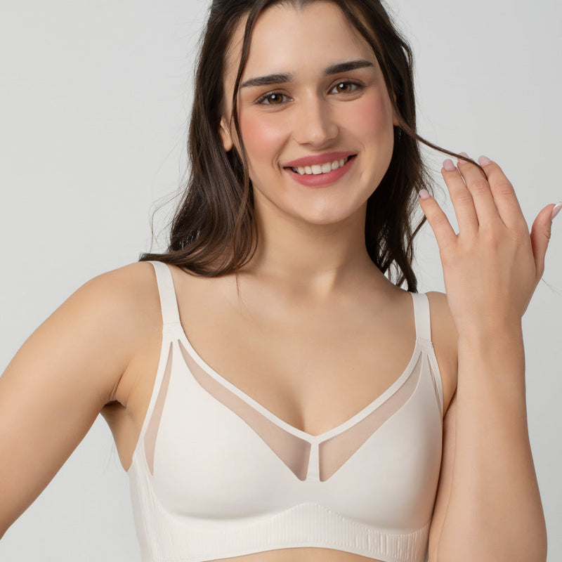 Taylor | Non padded bra with front detail and nipple cover