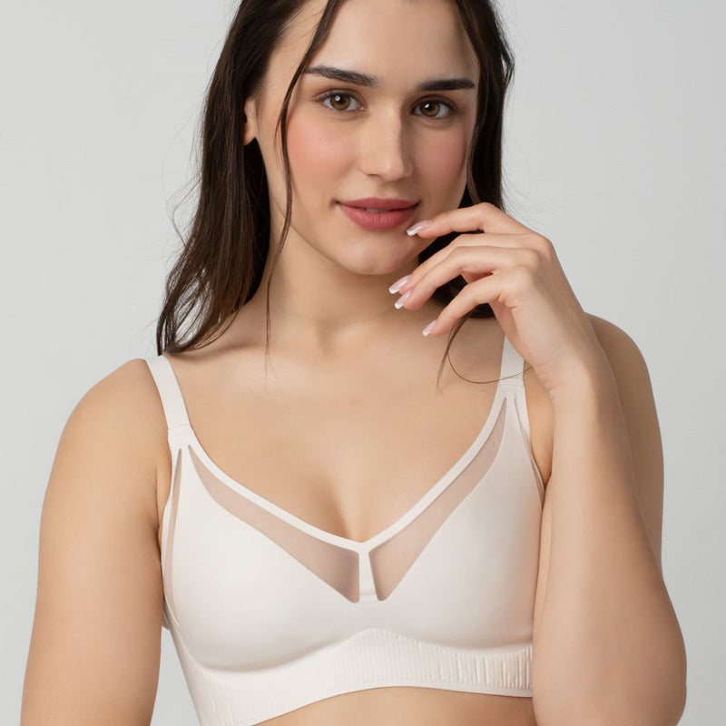 Taylor | Non padded bra with front detail and nipple cover