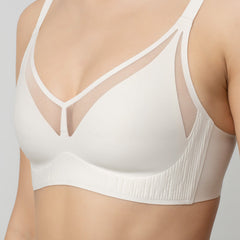 Taylor | Non padded bra with front detail and nipple cover