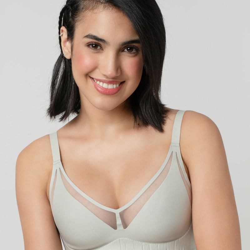 Taylor | Non padded bra with front detail and nipple cover