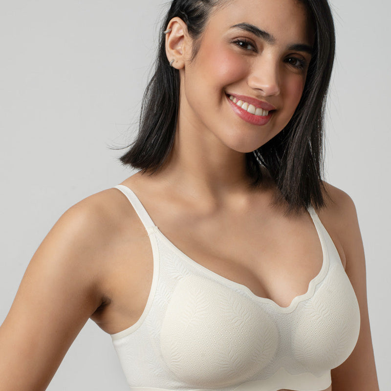 Sienna | V-neck With Scallop Detail Bra
