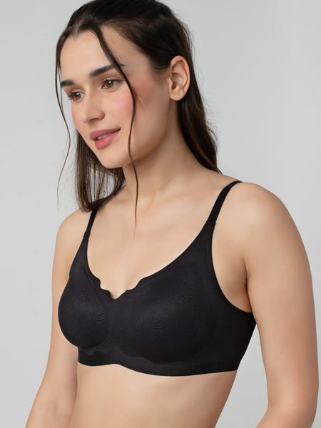 Sienna | V-neck With Scallop Detail Bra