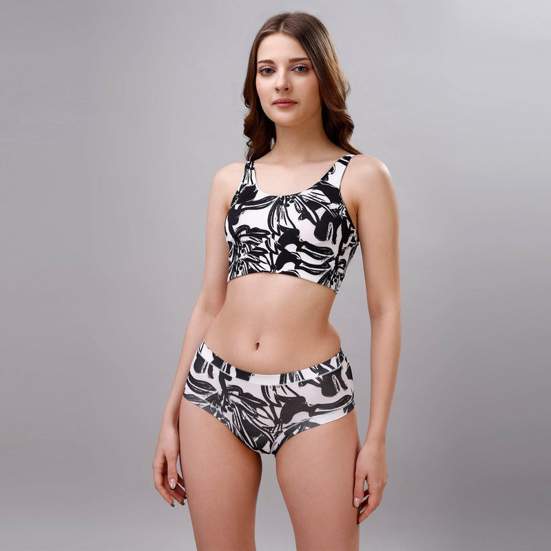 SOIE Woman - Non Wired Removable Cups Slip On Bra With Mid Rise Seamless Full Coverage Shorty Panty - -for Women