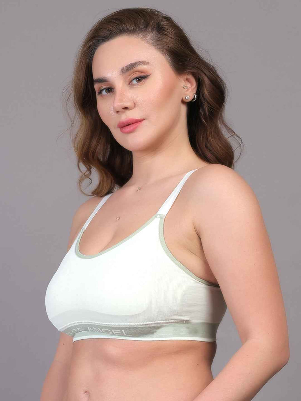 Women Beginners Anti Bacterial Full Coverage Lightly Padded Sports Bra