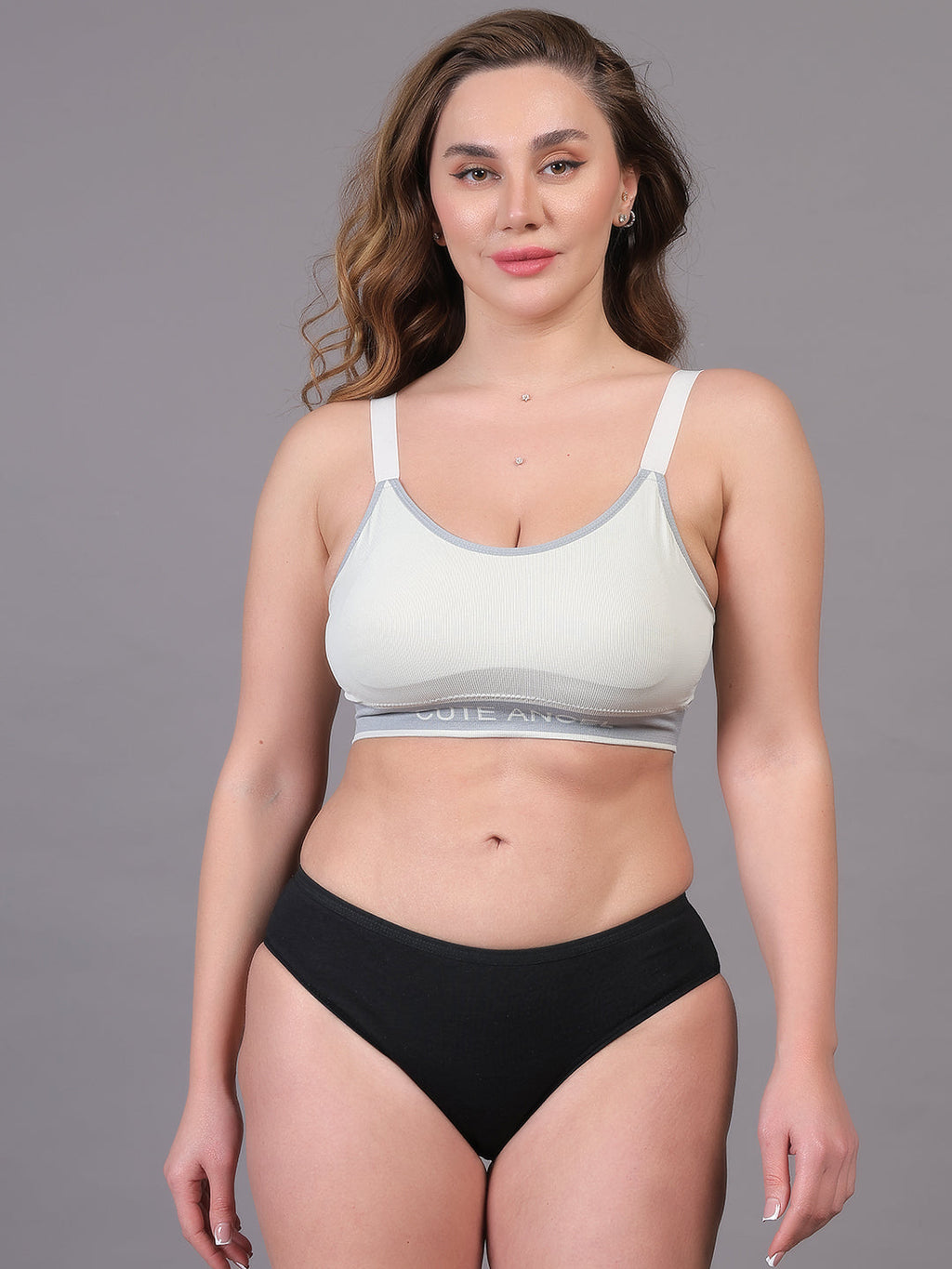 Women Beginners Anti Bacterial Full Coverage Lightly Padded Sports Bra