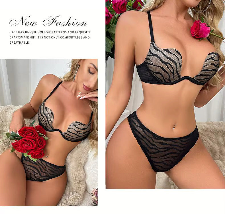 Brachy Women Lightly Padded Underwired Self Design Plunge Lace Lingerie Set