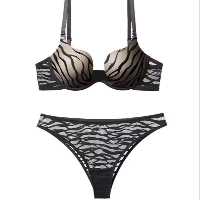 Brachy Women Lightly Padded Underwired Self Design Plunge Lace Lingerie Set