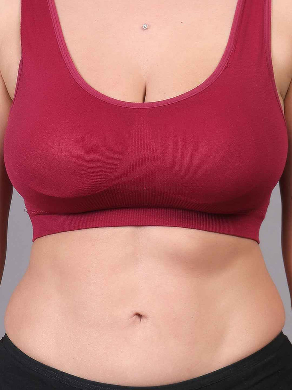 Women Full Coverage Non Wired Lightly Padded Sports Workout Bra