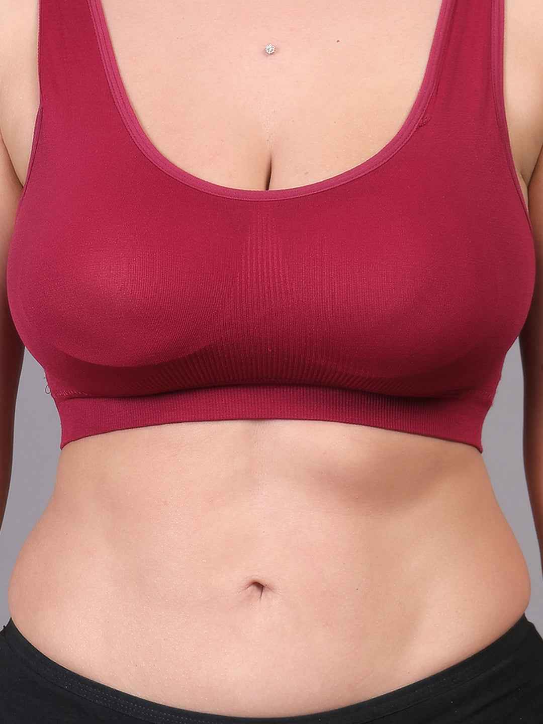 Women Full Coverage Non Wired Lightly Padded Sports Workout Bra