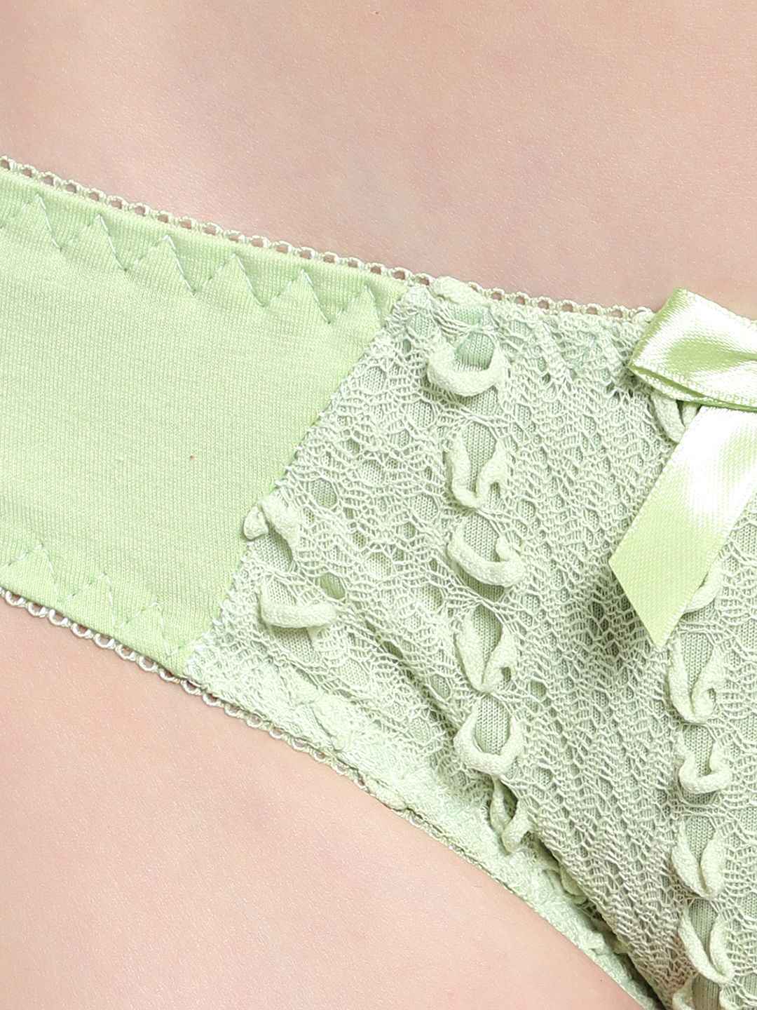 Lace-Designed Heavily-Padded Lingerie Set
