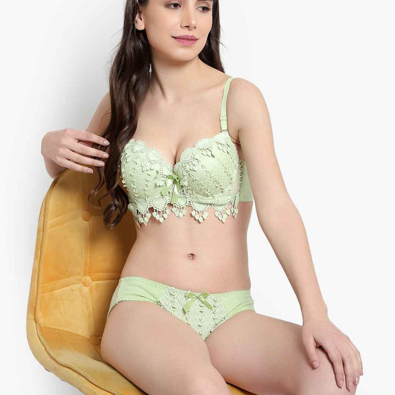 Lace-Designed Heavily-Padded Lingerie Set