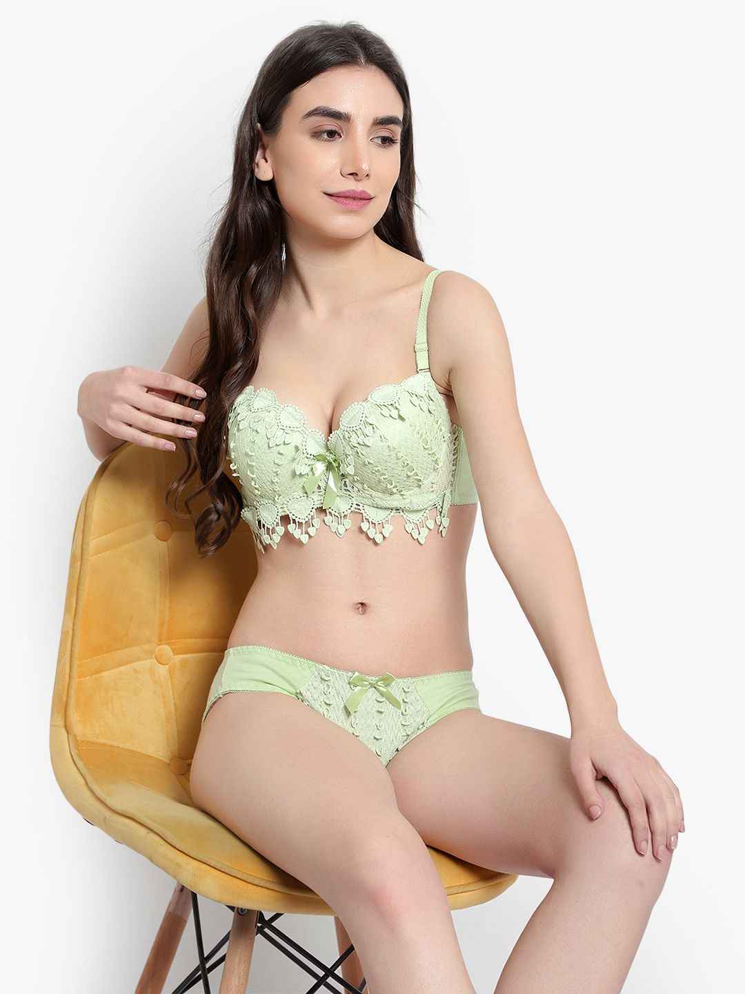 Lace-Designed Heavily-Padded Lingerie Set