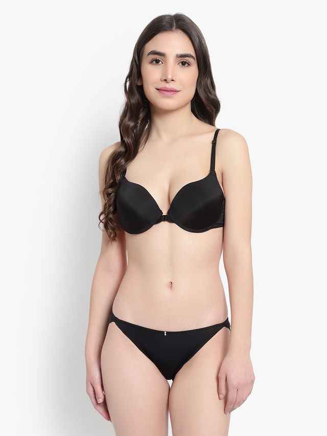 Women Black Solid Perfect Front Closure Lingerie