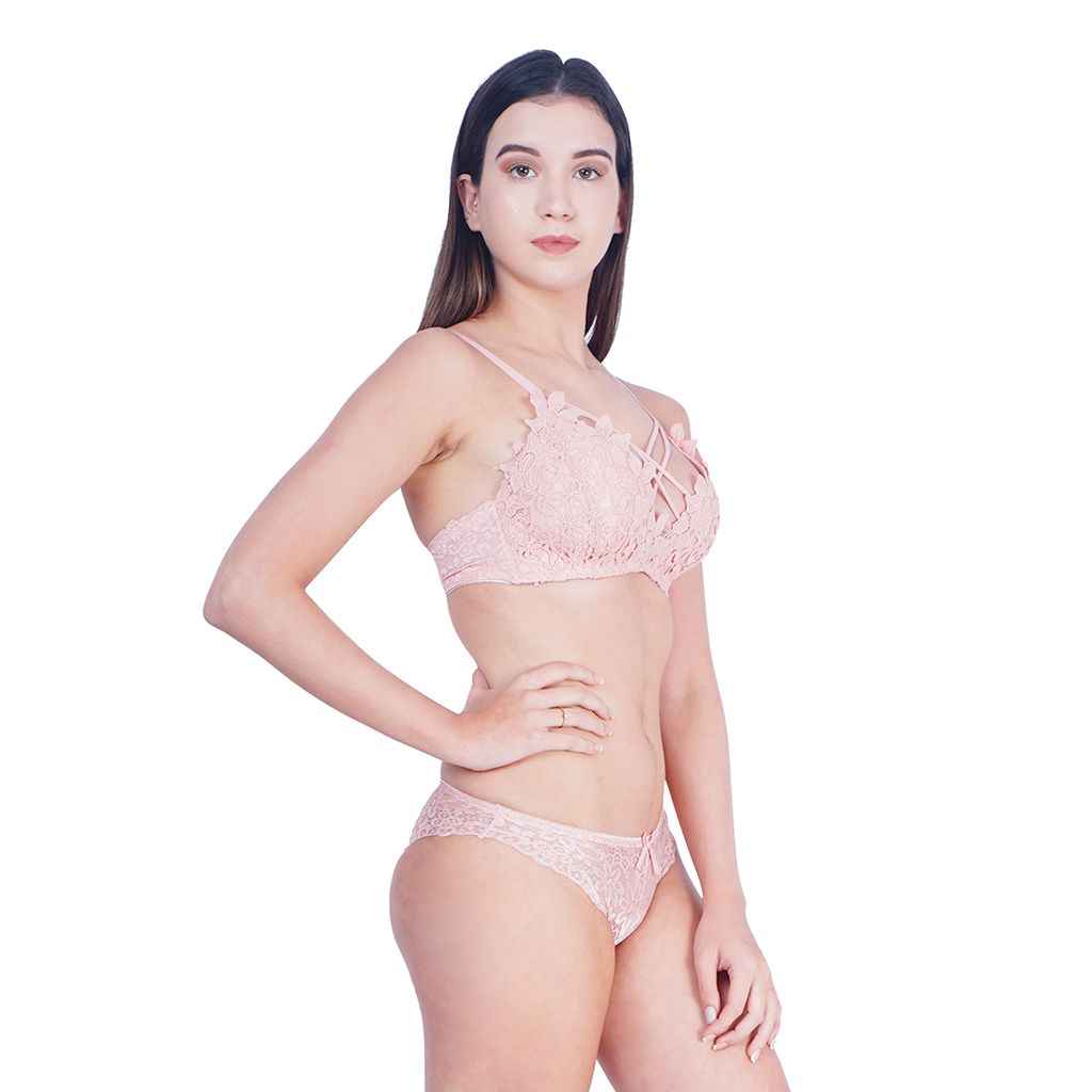 Self-Design Lightly-Padded Low-Rise Lace Lingerie Set