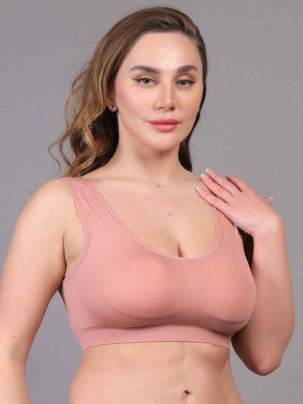 Women Full Coverage Non Wired Lightly Padded Sports Workout Bra